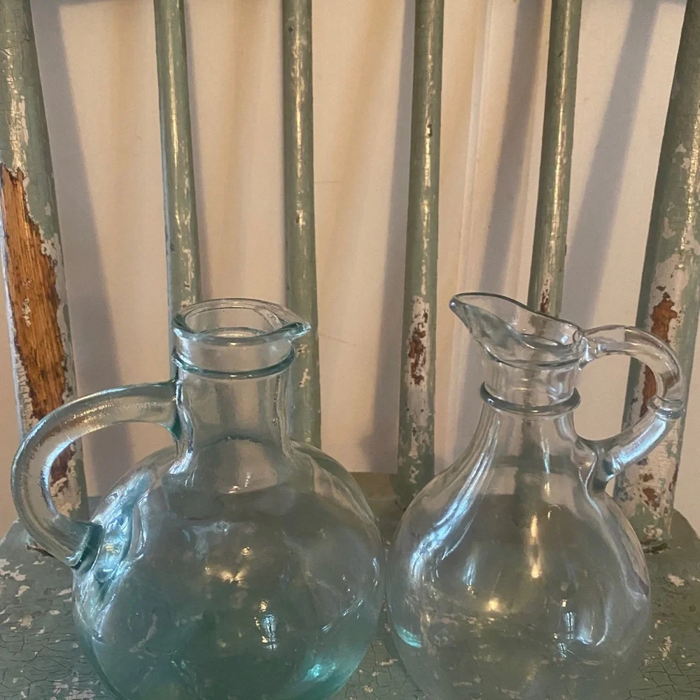 2 vintage Chinese Asian condiment bottles dishes containers,excellent condition